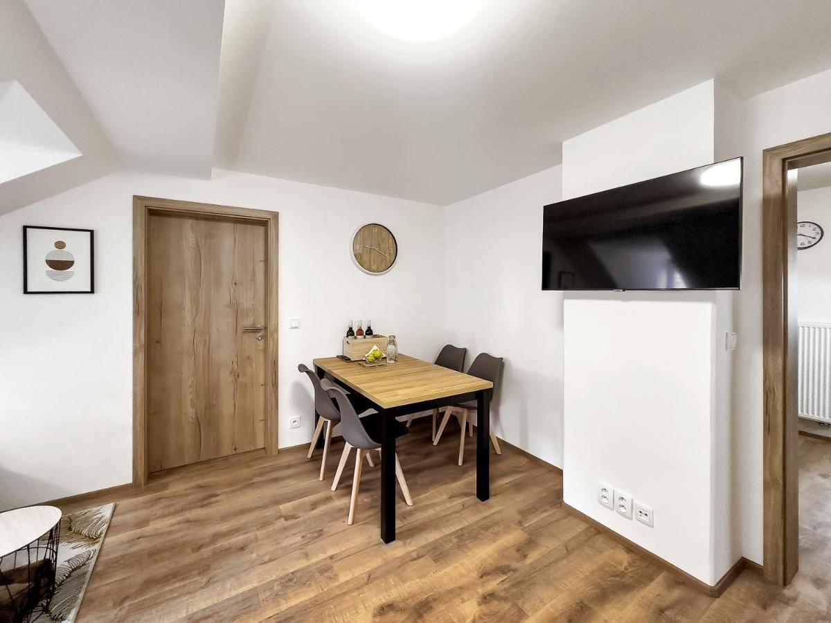 Apartment Katrin 2 Karlovy Vary Exterior photo